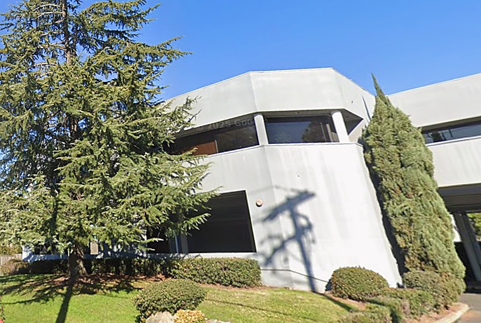 Corner office exterior at Hazel Ridge